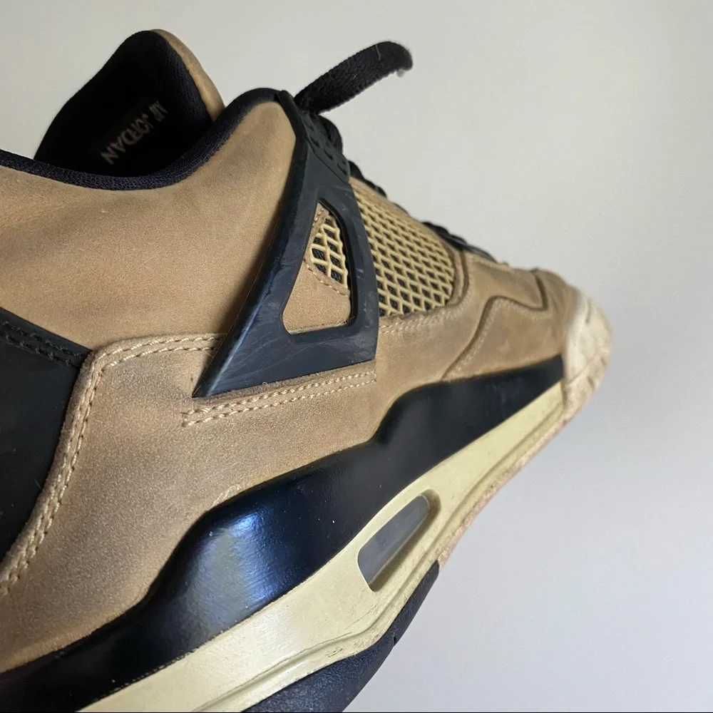 Jordan 4 “Mushrooms” Size 11 Womens - Picture 10 of 13